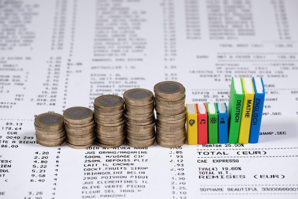 Literasi Keuangan Masih Rendah, Bahaya Pinjol Ilegal Mengintai