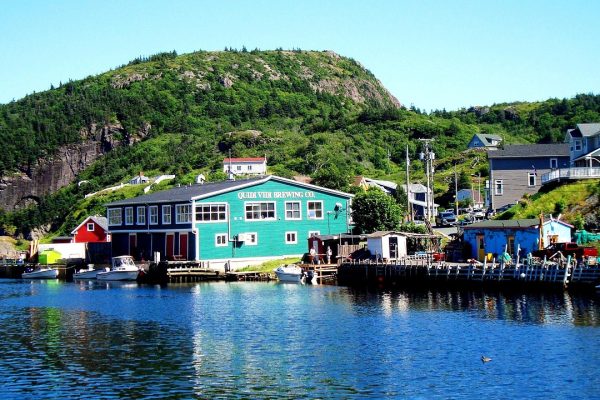 Sule Meminta Maaf Setelah Melayat Vidi: Peristiwa Nyata di Dunia Showbiz