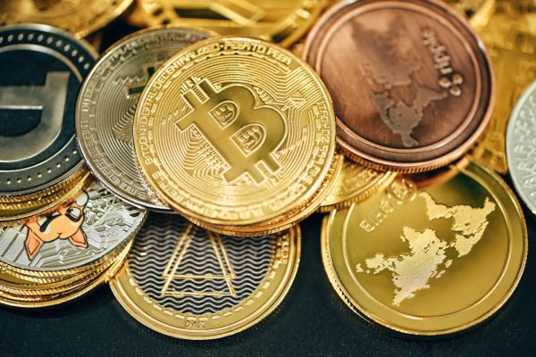 Mengenal Dunia Investasi Aset Kripto: Peluang dan Tantangan bagi Pemula