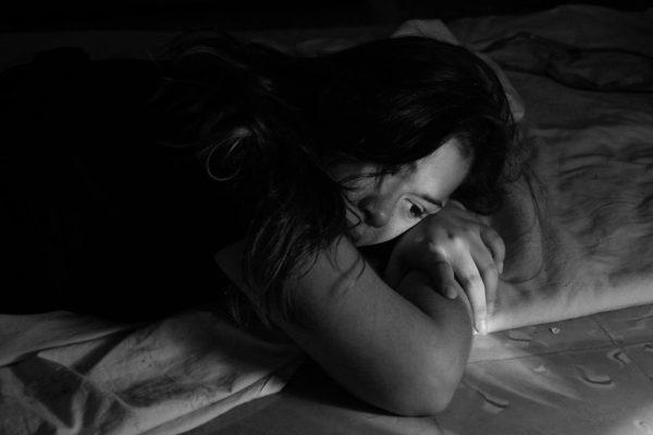 Mengenal Fenomena Sad Girl di Media Sosial: Antara Ekspresi Diri dan Kesehatan Mental